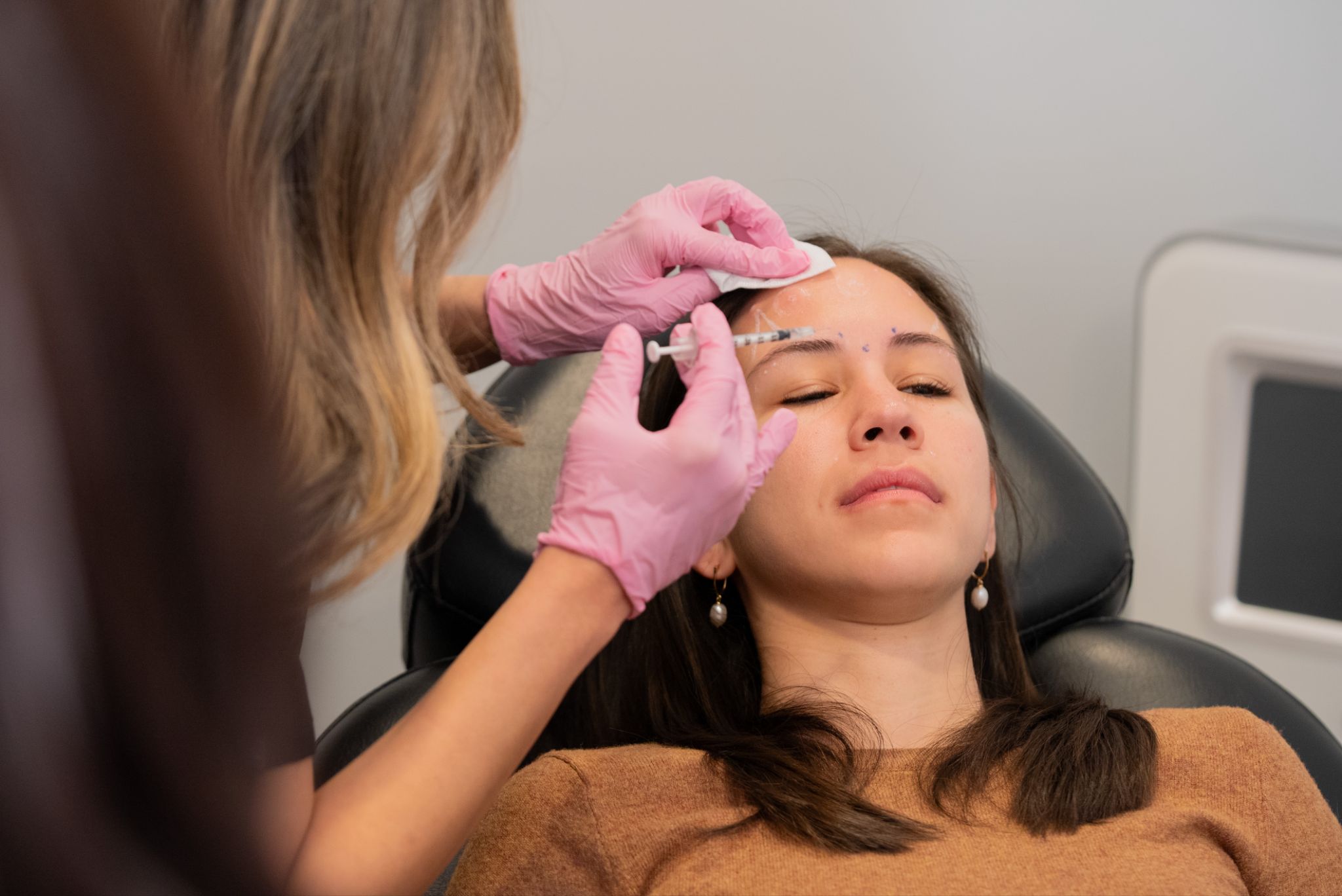 Rejuvae Aesthetics professional skincare treatment in progress